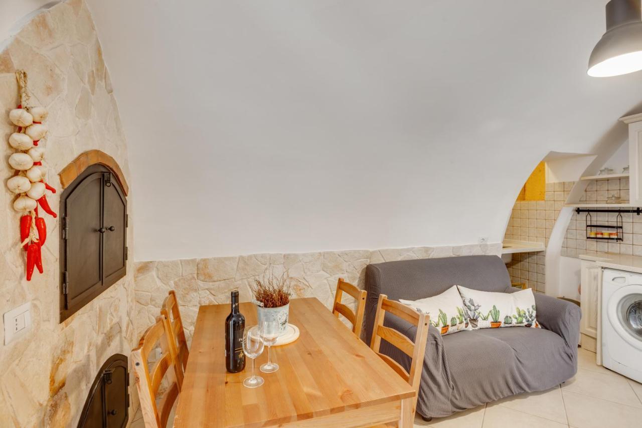 La Chicca Historic Center Beautiful Flat Apartment Monopoli Exterior photo